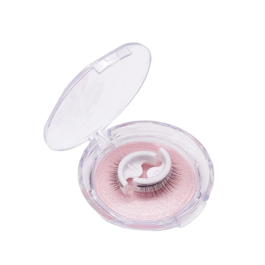 LashLuxe™ — Effortless, Stunning Lashes That Light Up Every Room