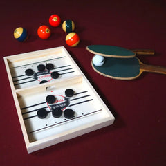 FoosballPuck - Be the first to get rid of all his discs!