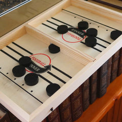 FoosballPuck - Be the first to get rid of all his discs!