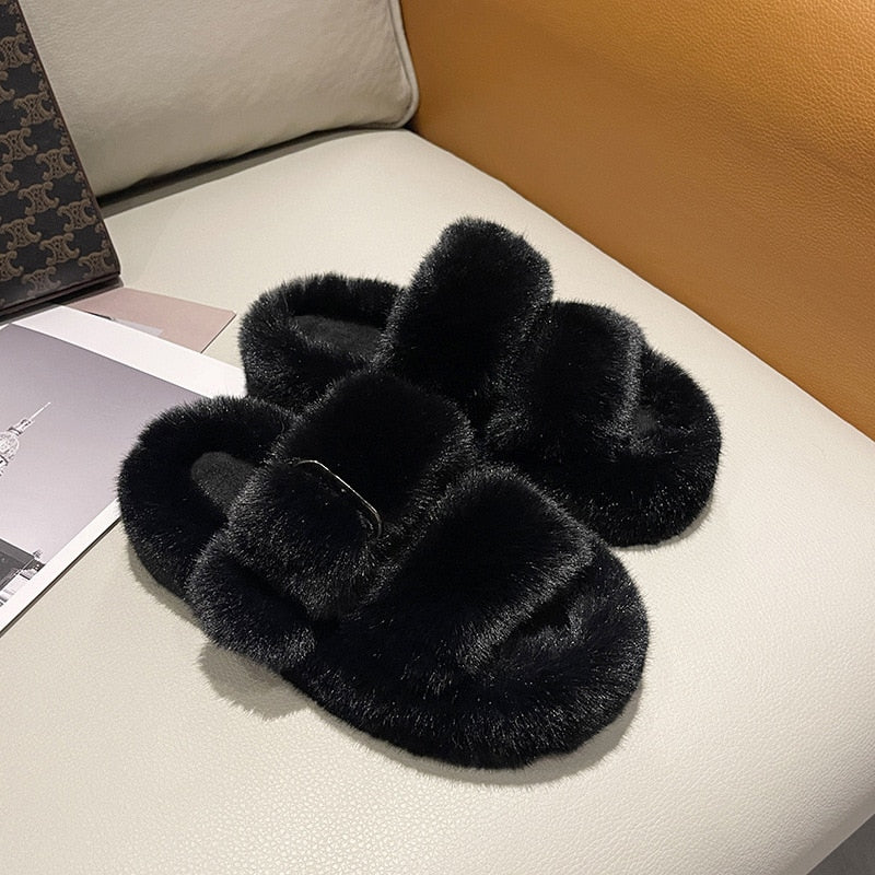 Janaise™ Comfy Indoor Retreat
